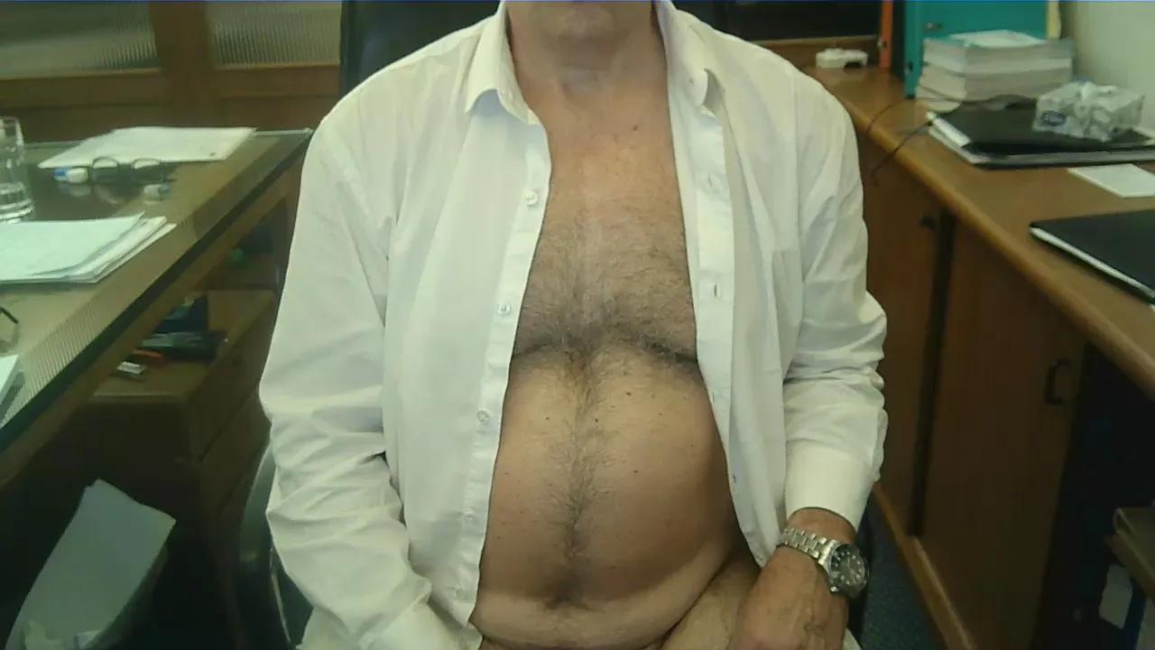 Offline UNGRAN69 on Cam4