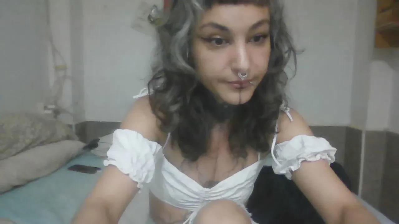 Offline UrValkyrie on Cam4