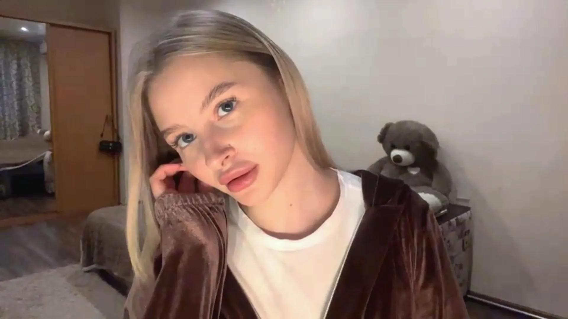 Offline VictoriMystery on Cam4