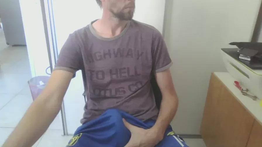 Offline willyhot_hot on Cam4