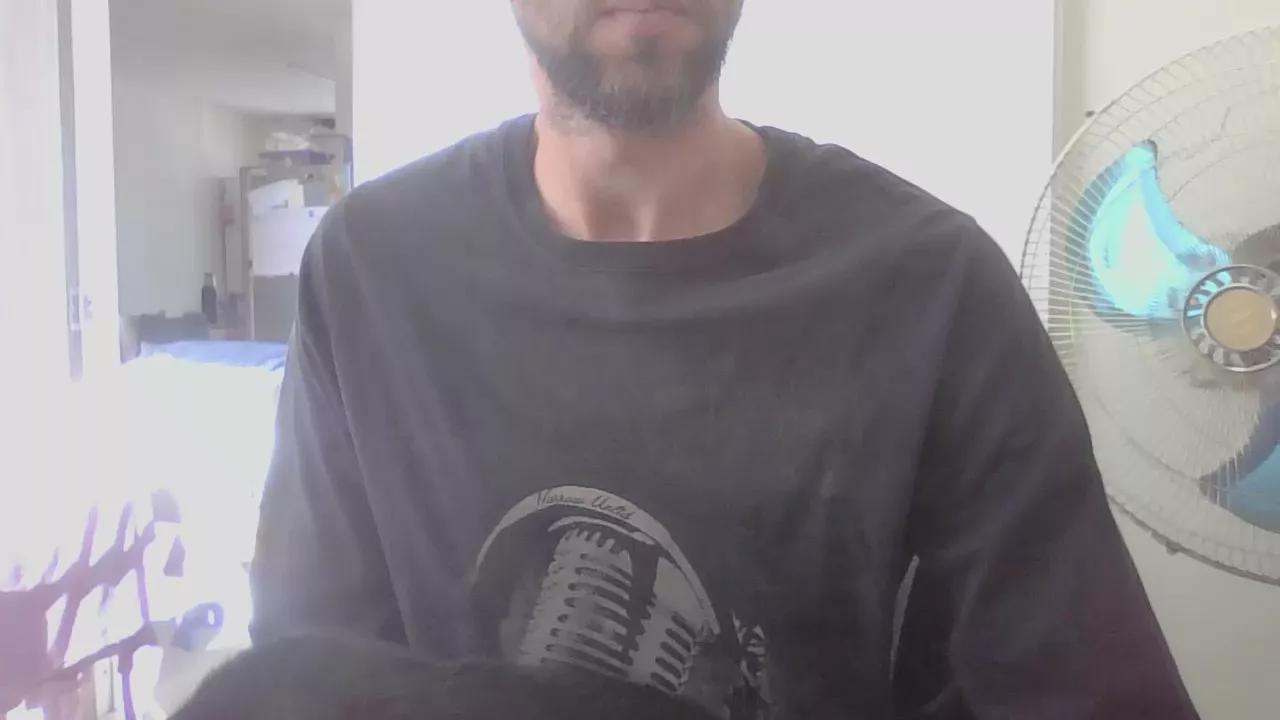 Offline willyhot_hot on Cam4