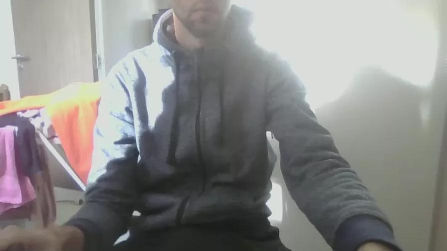 Offline willyhot_hot on Cam4