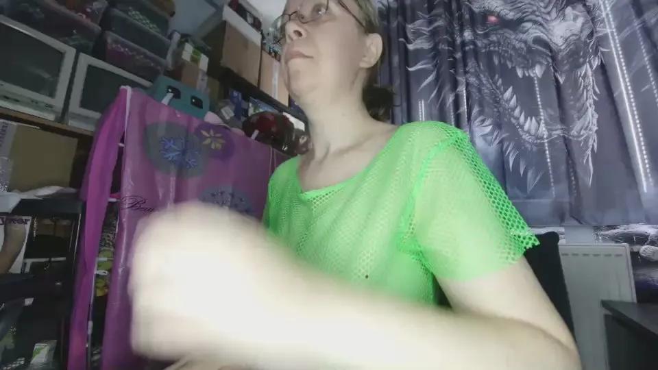 Offline xNiceTitsx on Cam4