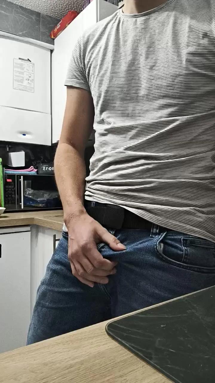 Offline xxxkxxx21 on Cam4