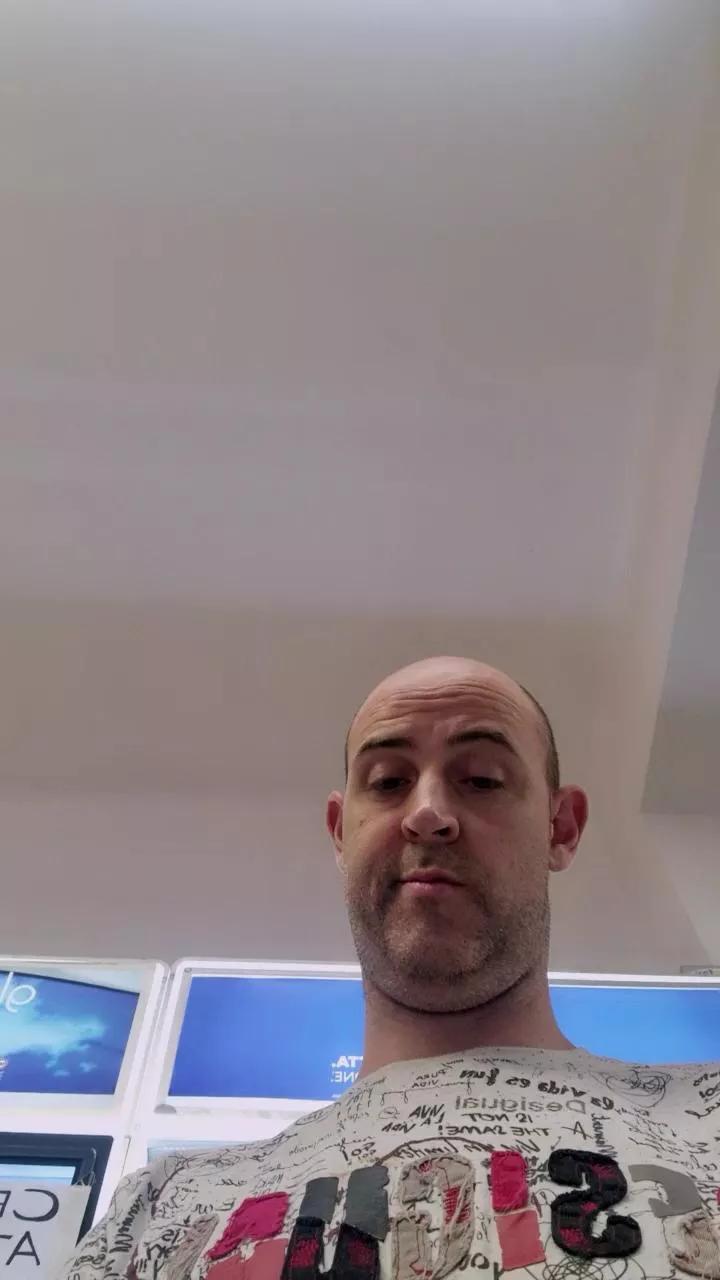 Offline Xxxme85 on Cam4