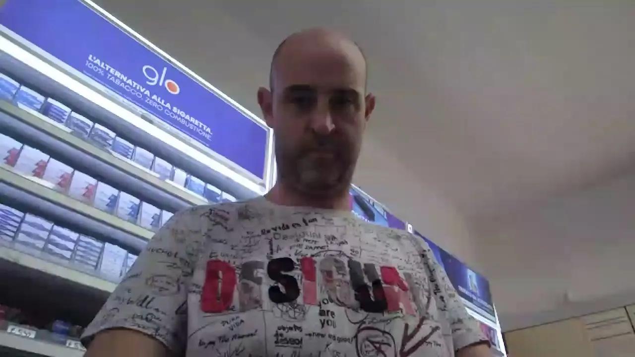 Offline Xxxme85 on Cam4