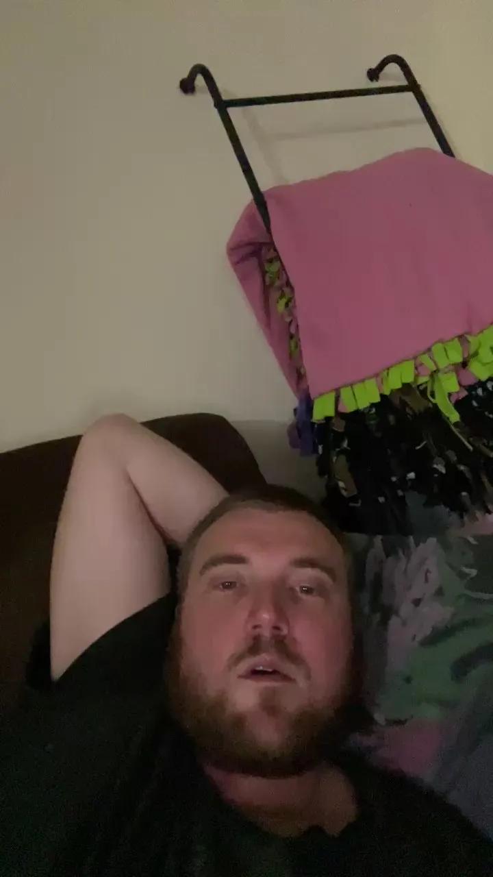 Offline Yearight181 on Cam4