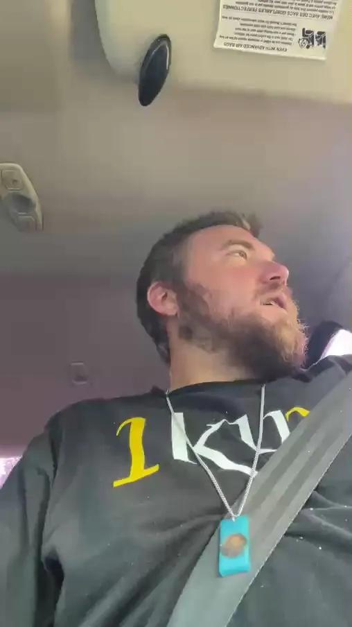 Offline Yearight181 on Cam4