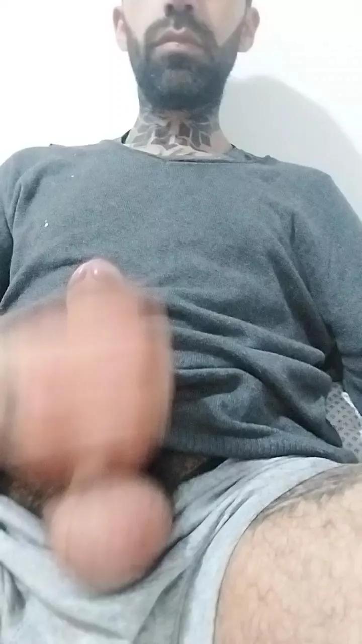 Offline Yonathancalja on Cam4