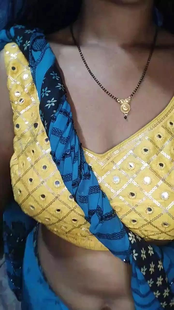 Offline YourSanam on Cam4