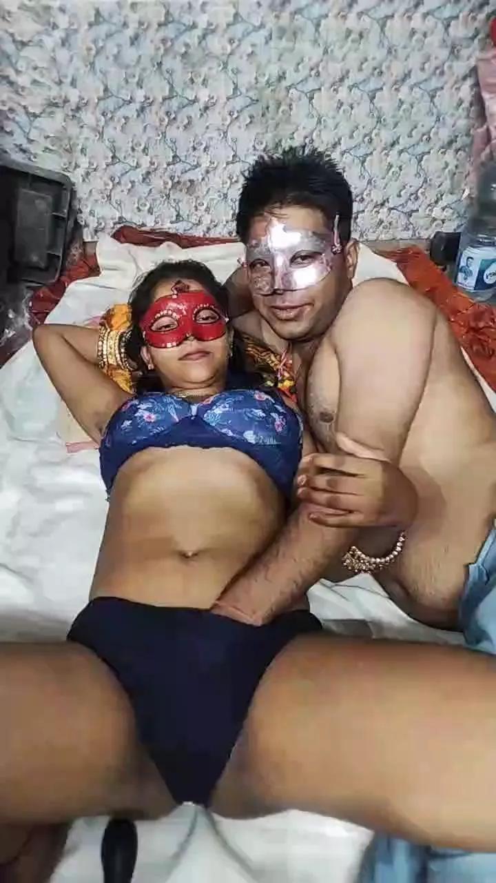 Offline YourSanam on Cam4