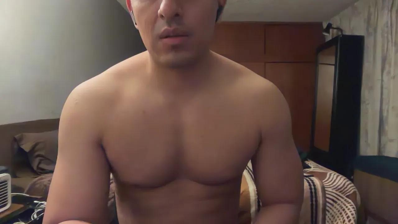 Offline yuenuey on Cam4