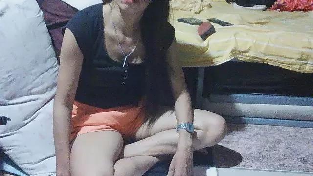 Offline Yumie05 on Cam4