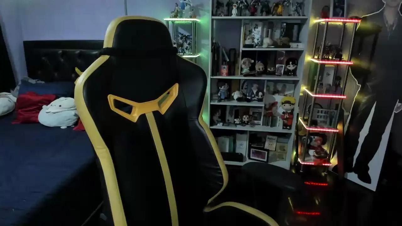 Offline Yummypink on Cam4