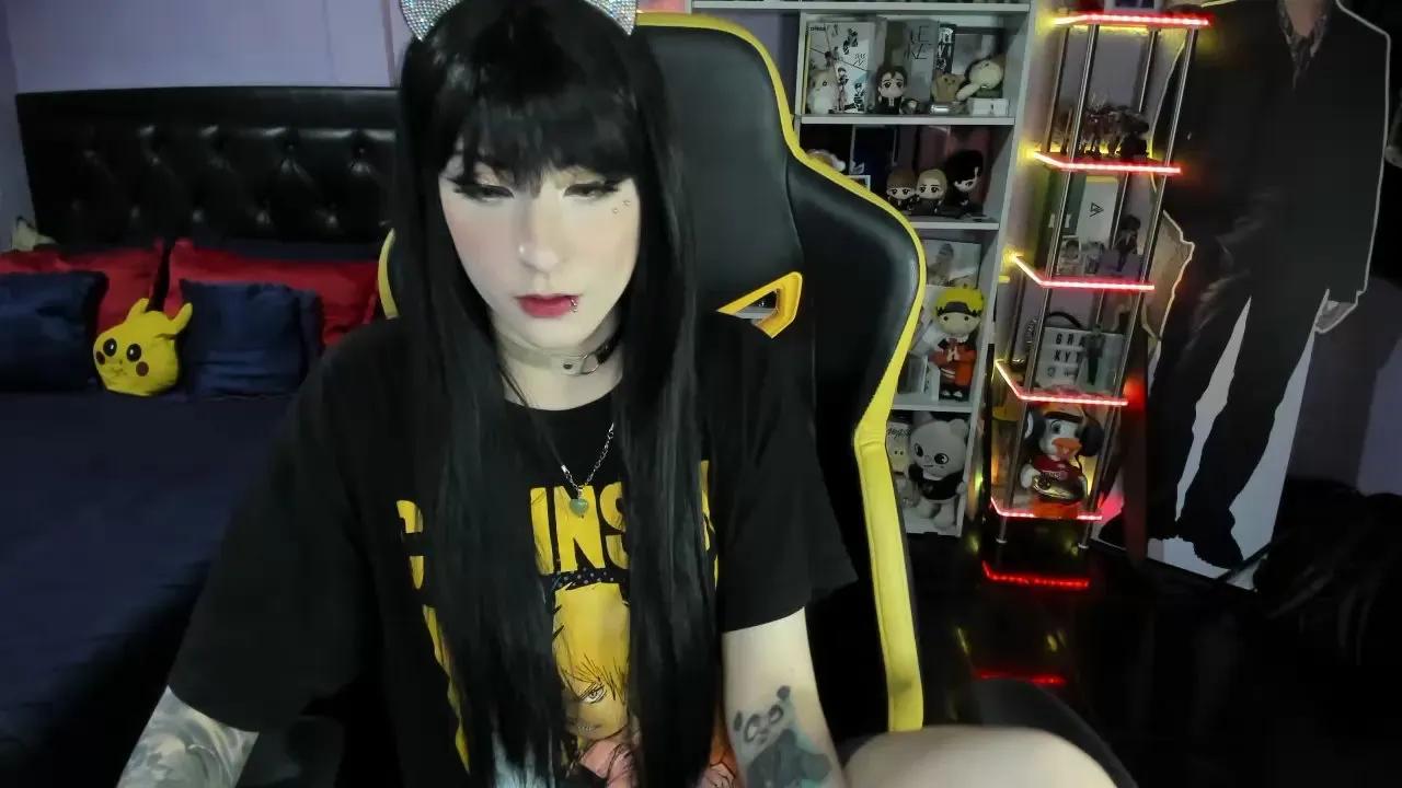 Offline Yummypink on Cam4