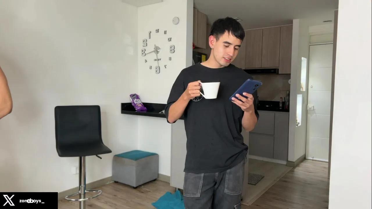 Offline zoneboys_ on Cam4