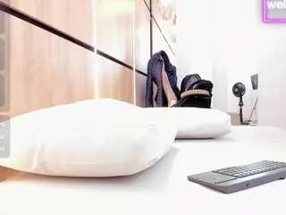 Offline adela-chase on CamSoda