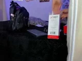 Offline adelinee-18 on CamSoda