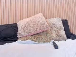 Offline ainarajimenez on CamSoda