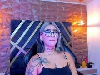 Offline alahia-dangelo on CamSoda