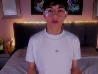 Offline aleaurarashi on CamSoda