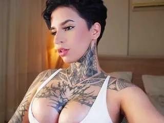 Offline alicee-love on CamSoda