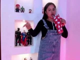 Offline aliceroys on CamSoda