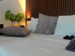 Offline alma-fenix on CamSoda