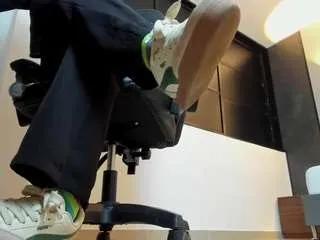 Offline alma-fenix on CamSoda