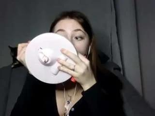 Freechat amandatanen on CamSoda