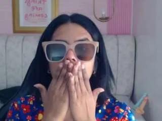 Offline ambar-fox-s on CamSoda