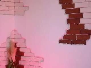 Freechat angelinacapri on CamSoda