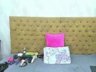 Offline arianadiosa on CamSoda