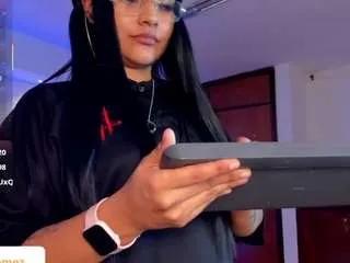 Freechat arigy-gomez on CamSoda