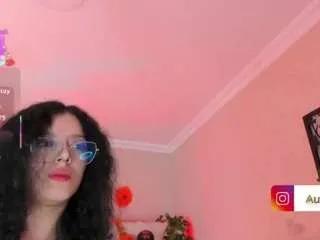 Offline aurora-brown on CamSoda