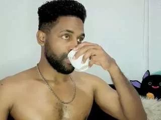 bbcblackhot33 on CamSoda 