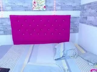 Freechat bigass-ebony on CamSoda