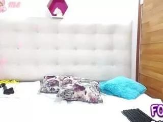 Offline bigbooty-mommy on CamSoda