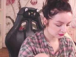 Offline britneybarker on CamSoda