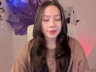 Freechat bubble-gum on CamSoda