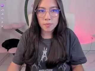 Freechat bubble-gum on CamSoda