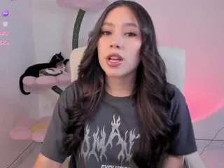 Freechat bubble-gum on CamSoda