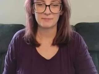 Offline bustyhousewife on CamSoda