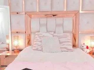 Offline carlee-jones on CamSoda