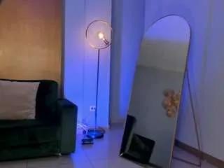 Freechat christinavieri on CamSoda