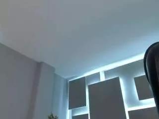 Freechat christinavieri on CamSoda