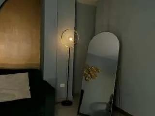 Freechat christinavieri on CamSoda