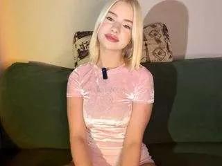 Offline clovercrammer on CamSoda