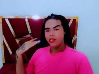 Offline cristall-hotts on CamSoda