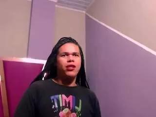 Offline cristall-hotts on CamSoda